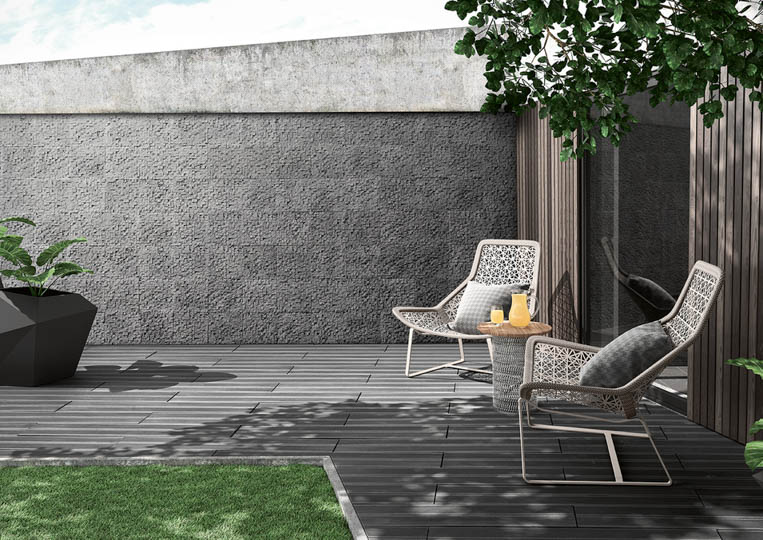 Terasse extérieure de jardin avec un sol imitation bois couleur gris acl madeira deck striped