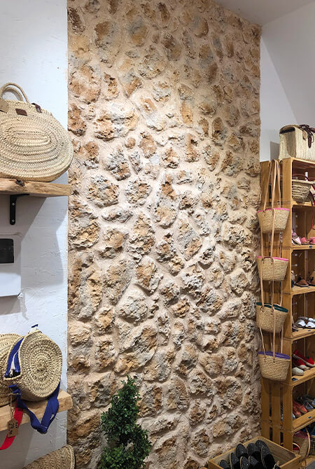 Pans de mur en pierre de parement timanfaya