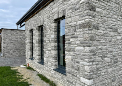 Parement de façade en pierre reconstituée